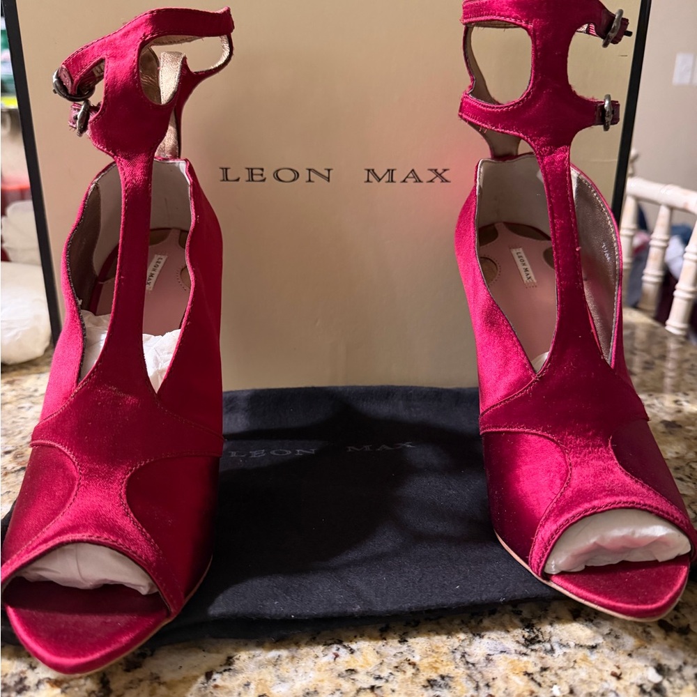 BNIB Leon Max Pika Shoe. Size 7 1/2 (38). In the color Bordeaux Street satin.
